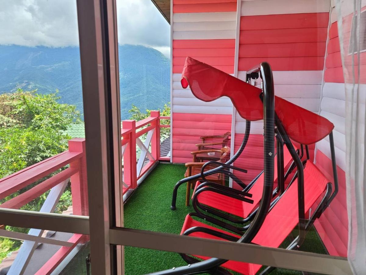 Julie'S Garden, Cingjing - Fon Chin Homestay Nhân Ái Ngoại thất bức ảnh